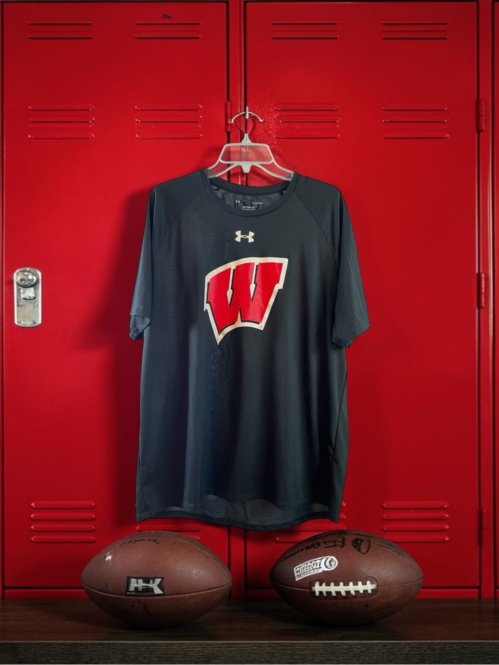 Under Armour Men's Black Wisconsin Badgers Logo Performance Tee Sz XL